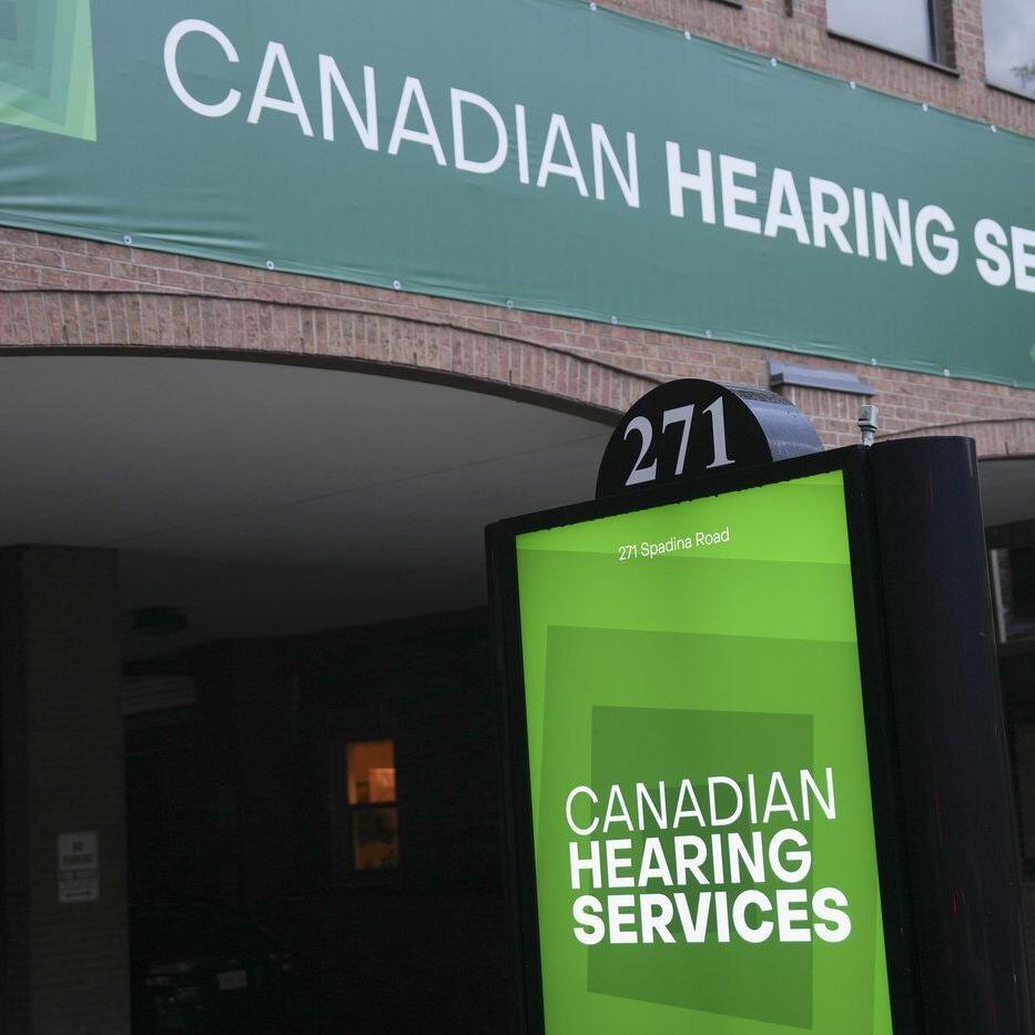 'Trust is gone' after lengthy 好色tv Hearing Services strike, some deaf clients say